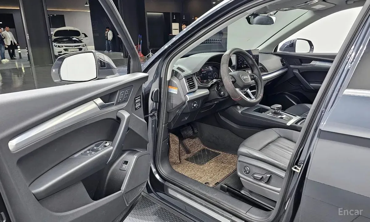 AUDI Q5 45 TFSI 2021
