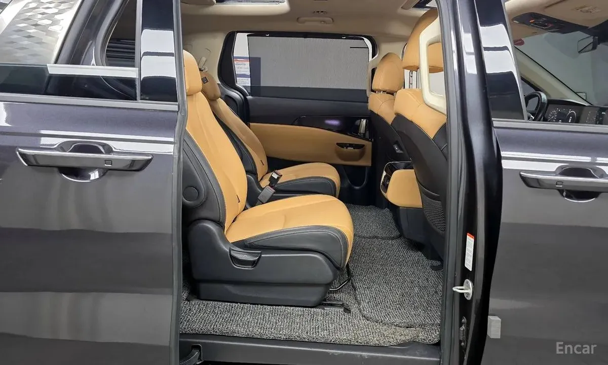 KIA CARNIVAL SIGNATURE 2023