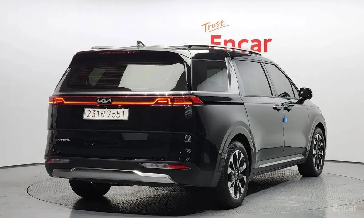 KIA CARNIVAL SIGNATURE 2 2023