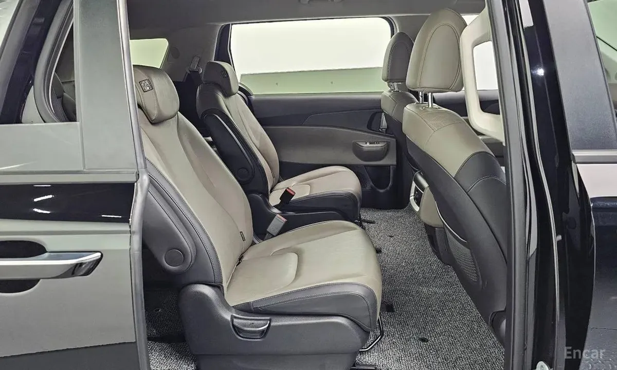 KIA CARNIVAL 2024