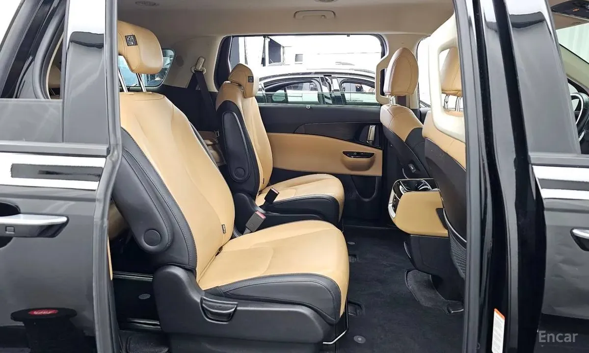 KIA CARNIVAL NOBLESSE 2022