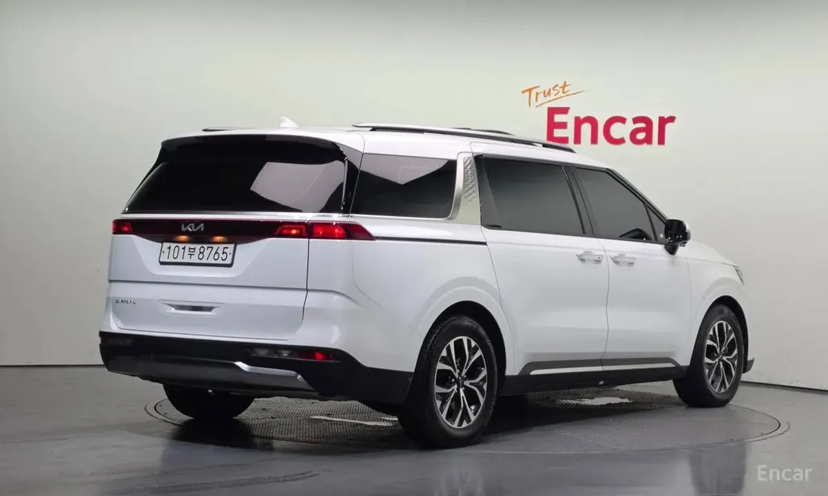 KIA CARNIVAL 2023