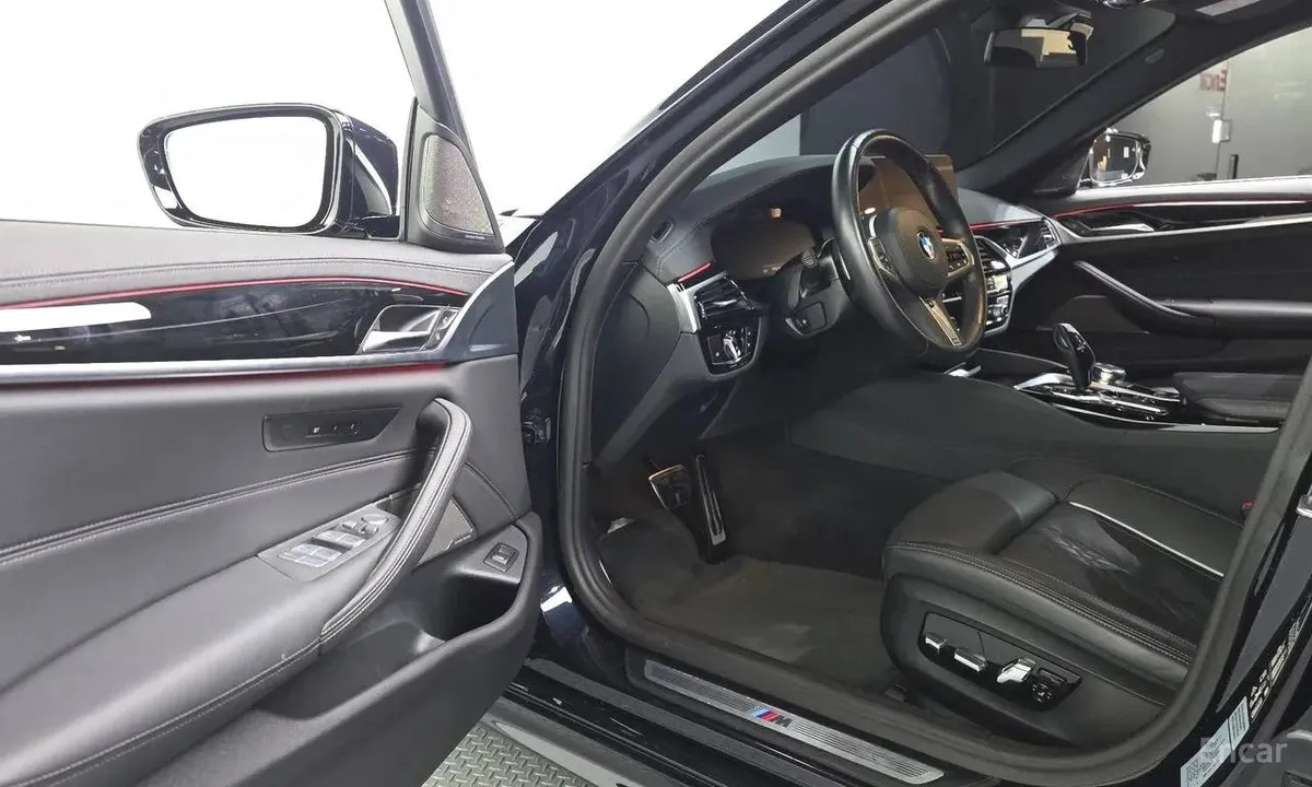 BMW 530I M XDRIVE 2022