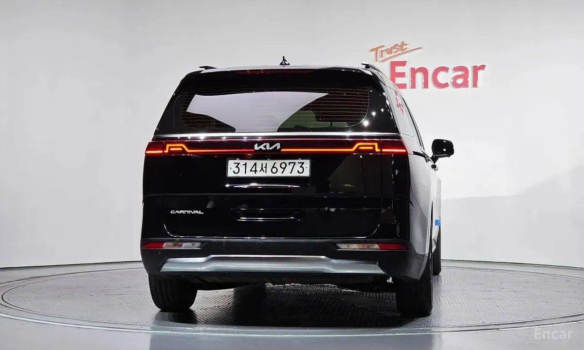 KIA CARNIVAL NOBLESSE 2022