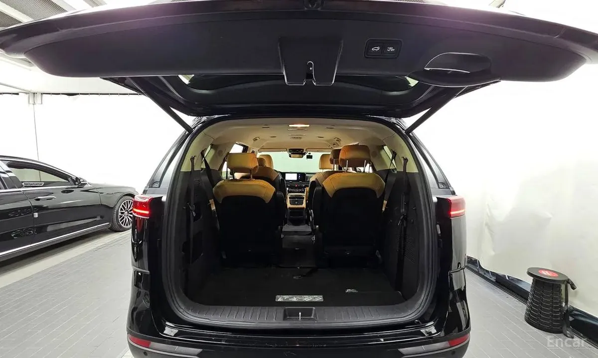 KIA CARNIVAL NOBLESSE 2022