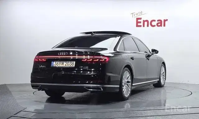 AUDI A8 D5 55 TFSI 2021