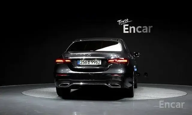 MERCEDES-BENZ W213 E220D AMG LINE 2022