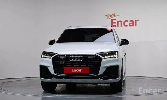 AUDI Q7 55 TFSI 2023