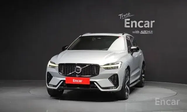 VOLVO XC60 B6 R-DESIGN 2022