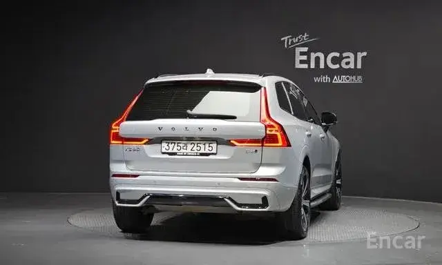VOLVO XC60 B6 R-DESIGN 2022
