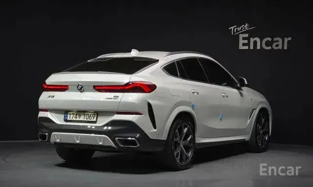 BMW X6 40I 2022