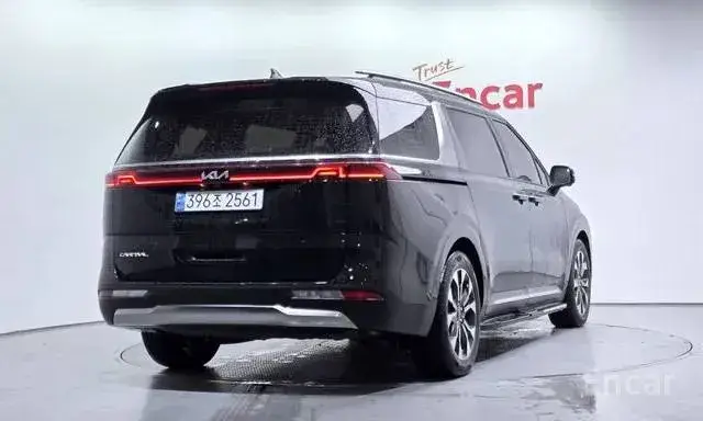 KIA CARNIVAL NOBLESSE 2023