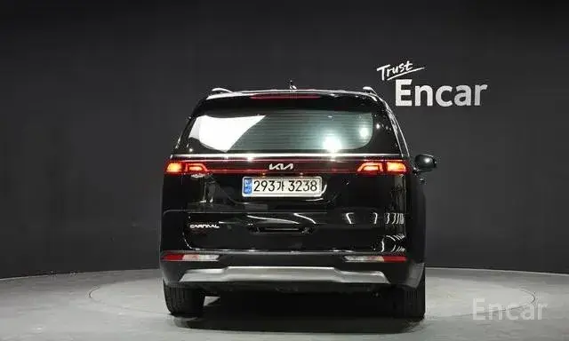 KIA CARNIVAL SIGNATURE 2023