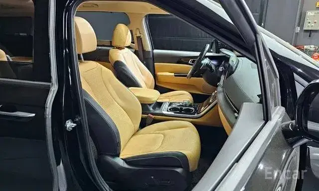 KIA CARNIVAL SIGNATURE 2023