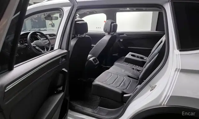 VOLKSWAGEN TIGUAN R-LINE 2 2023
