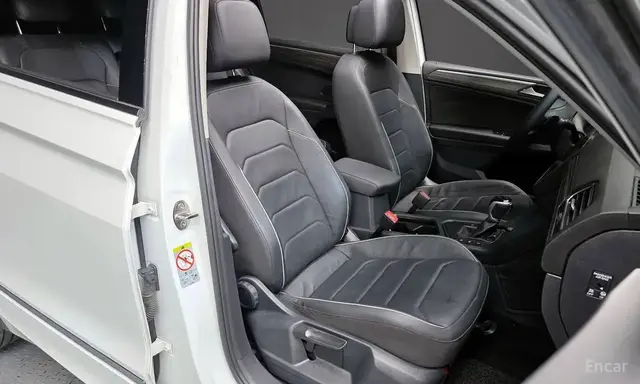 VOLKSWAGEN TIGUAN R-LINE 2 2023