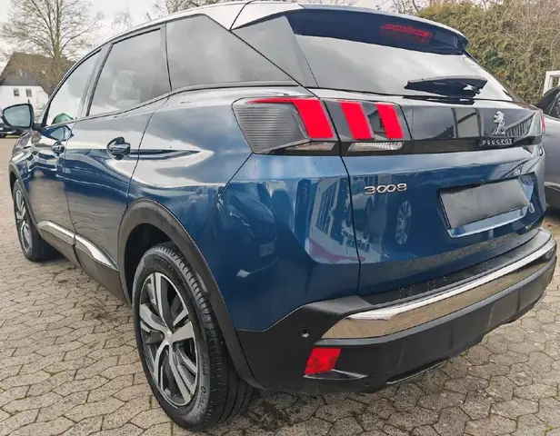 PEUGEOT 3008 2023