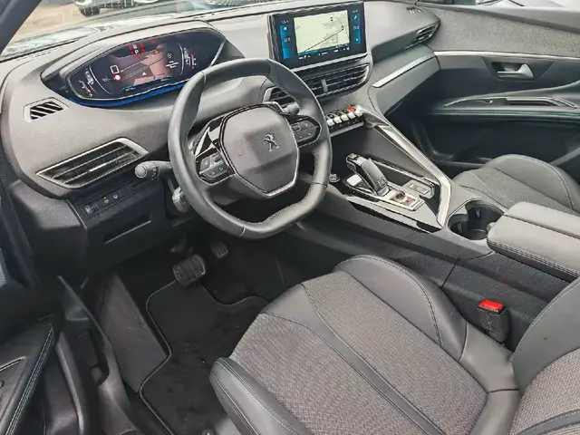 PEUGEOT 3008 2023