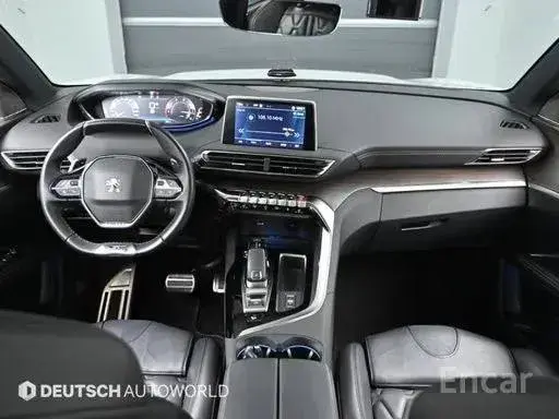 PEUGEOT 5008 2023