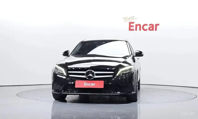 MERCEDES-BENZ C200 2020
