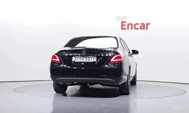 MERCEDES-BENZ C200 2020