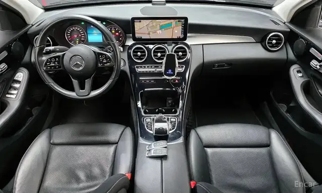 MERCEDES-BENZ C200 2020