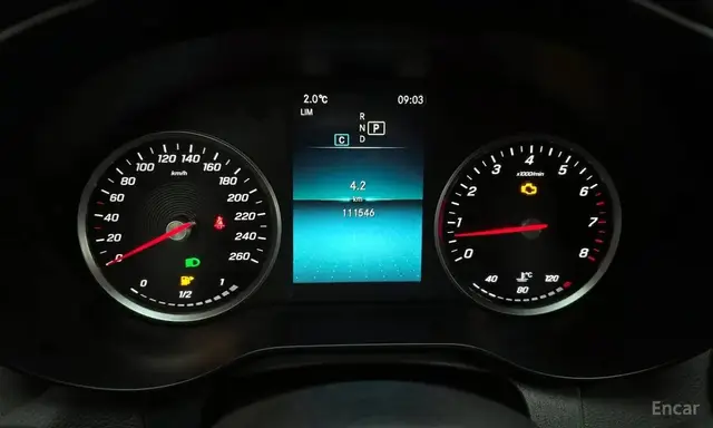 MERCEDES-BENZ C200 2020