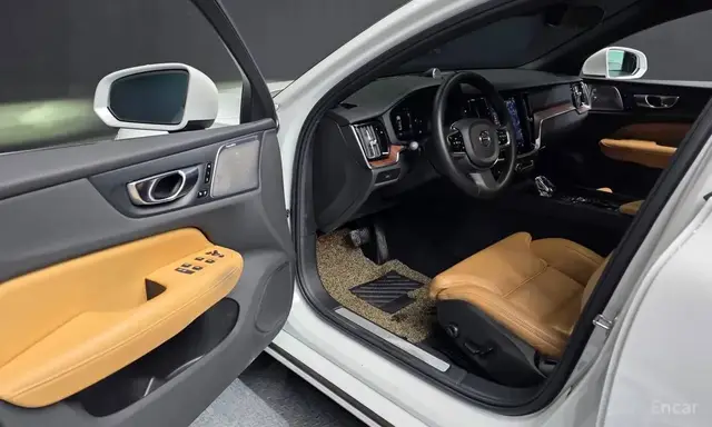 VOLVO S60 B5 2023