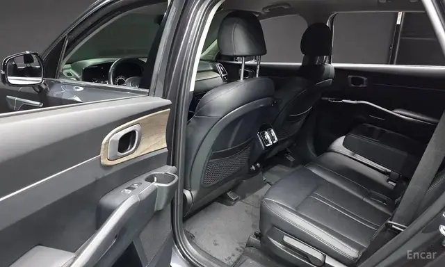 KIA SORENTO 2WD 2023