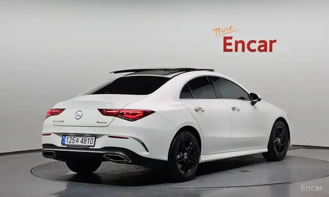MERCEDES-BENZ CLA250 4MATIC 2023