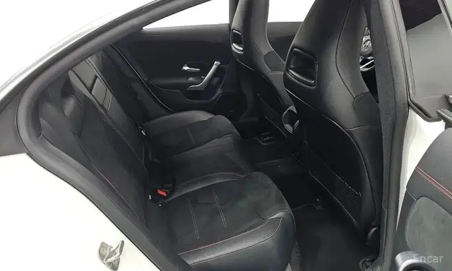 MERCEDES-BENZ CLA250 4MATIC 2023