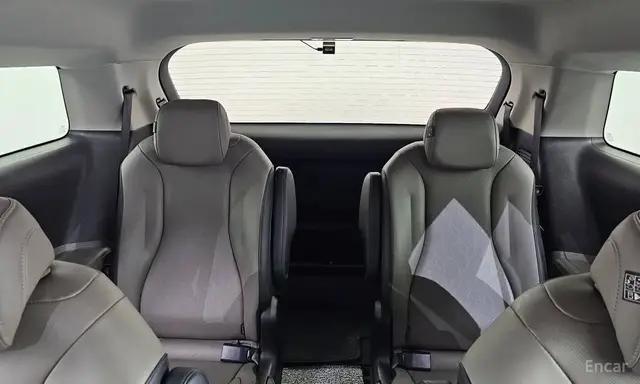 KIA CARNIVAL 2024