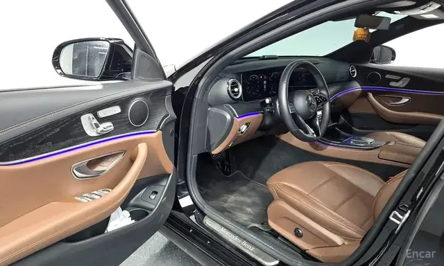 MERCEDES-BENZ W213 2022