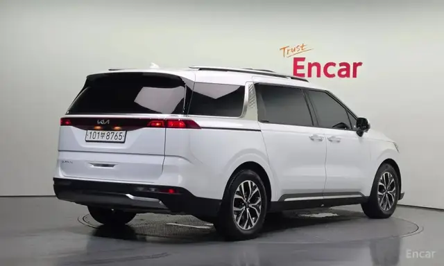 KIA CARNIVAL 2023