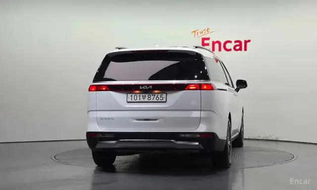 KIA CARNIVAL 2023