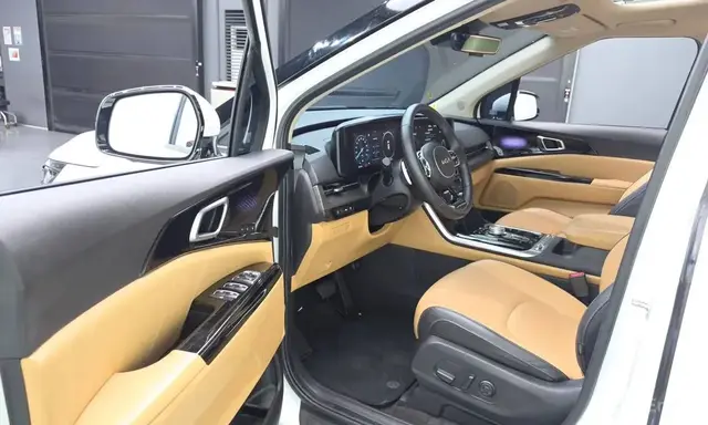 KIA CARNIVAL 2023