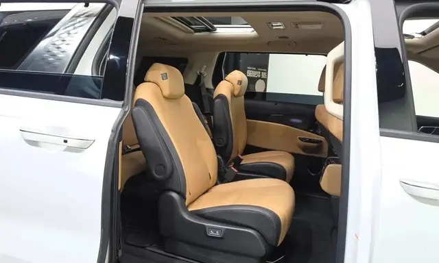 KIA CARNIVAL 2023