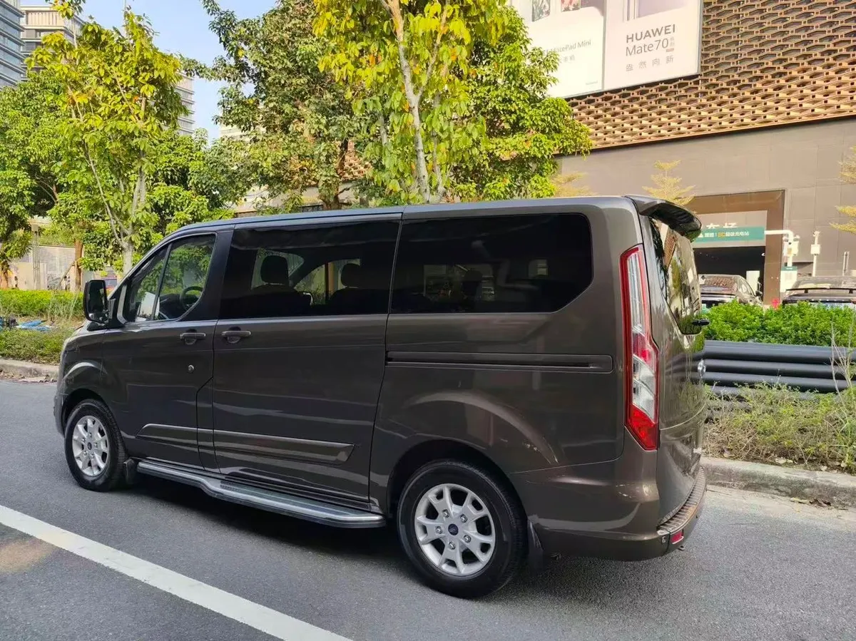 FORD TOURNEO 2021