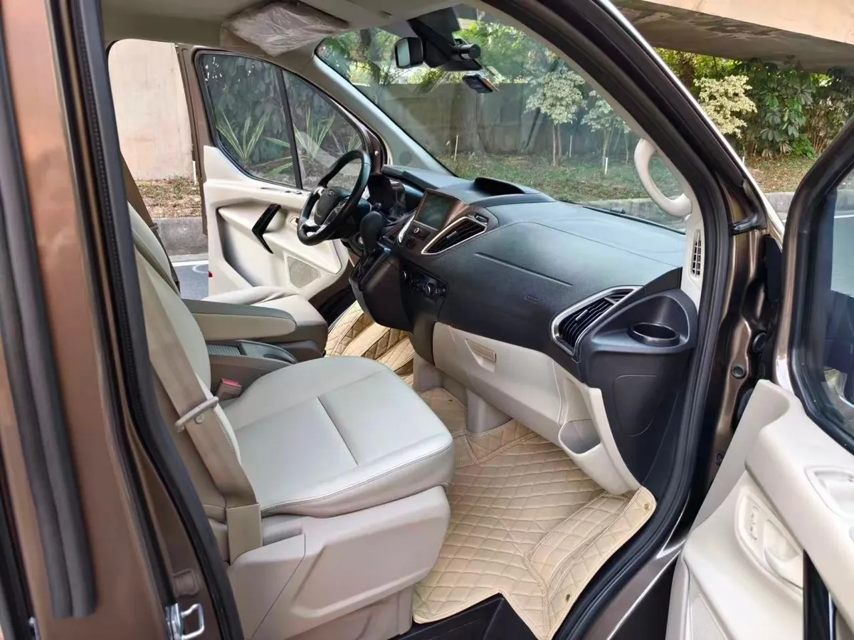 FORD TOURNEO 2021