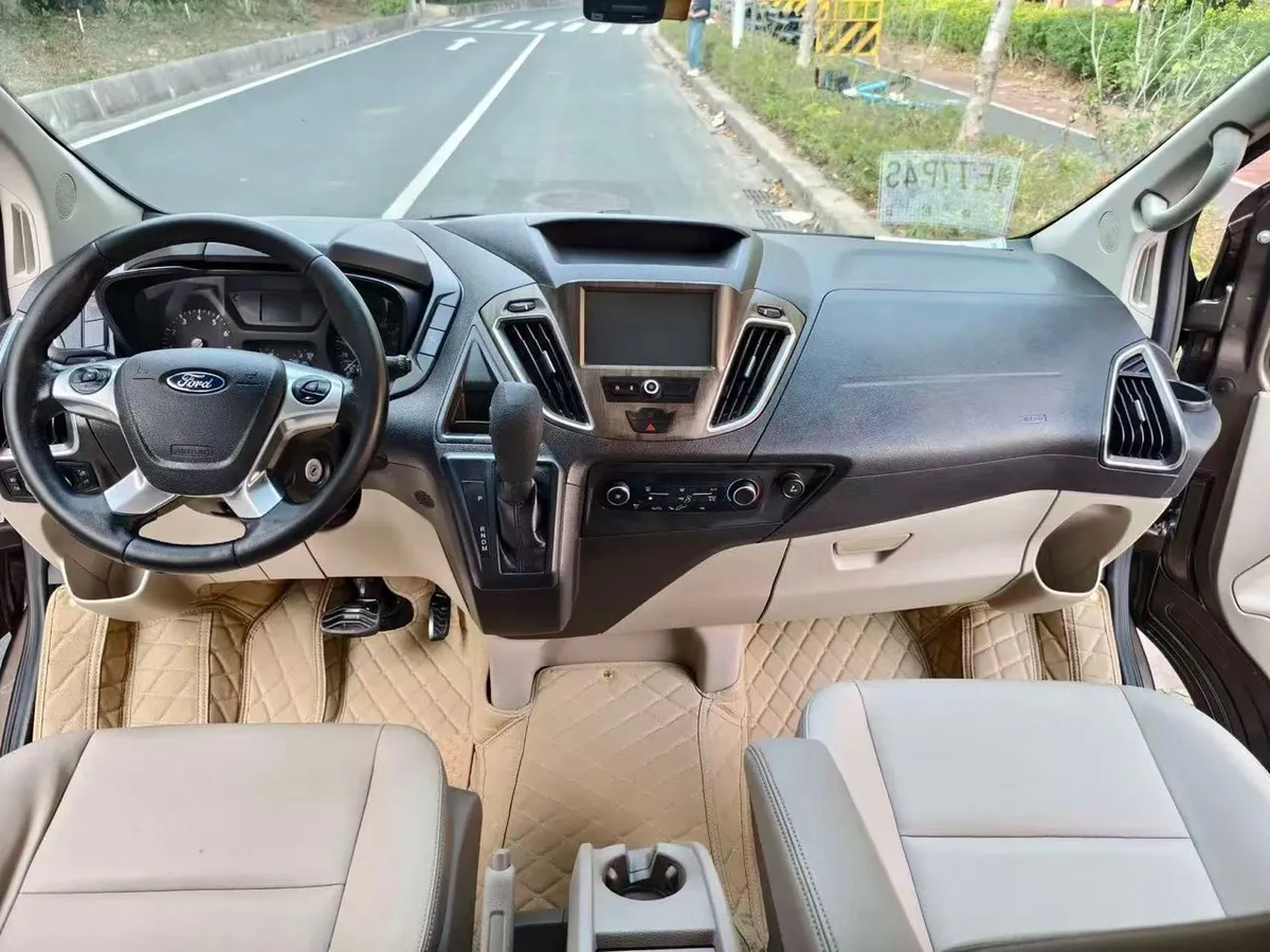 FORD TOURNEO 2021
