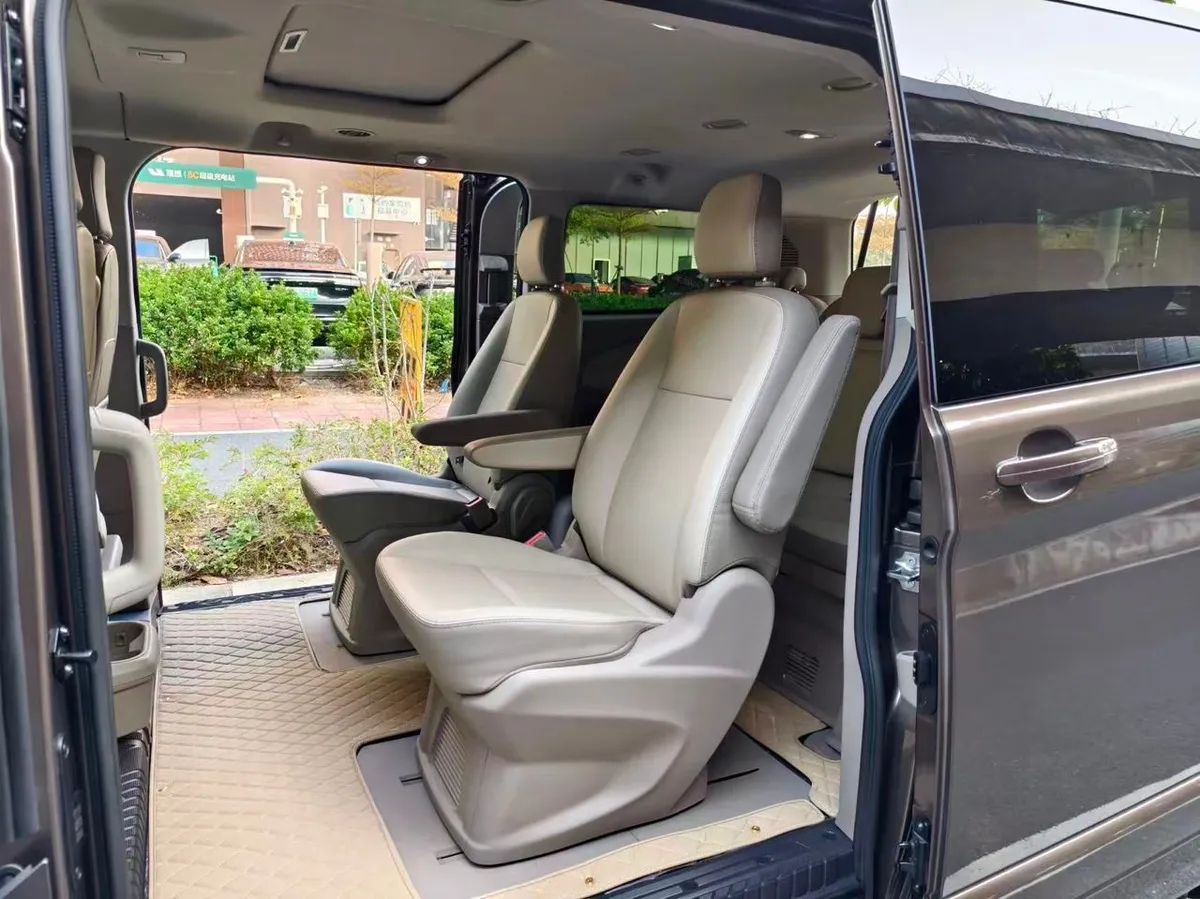 FORD TOURNEO 2021