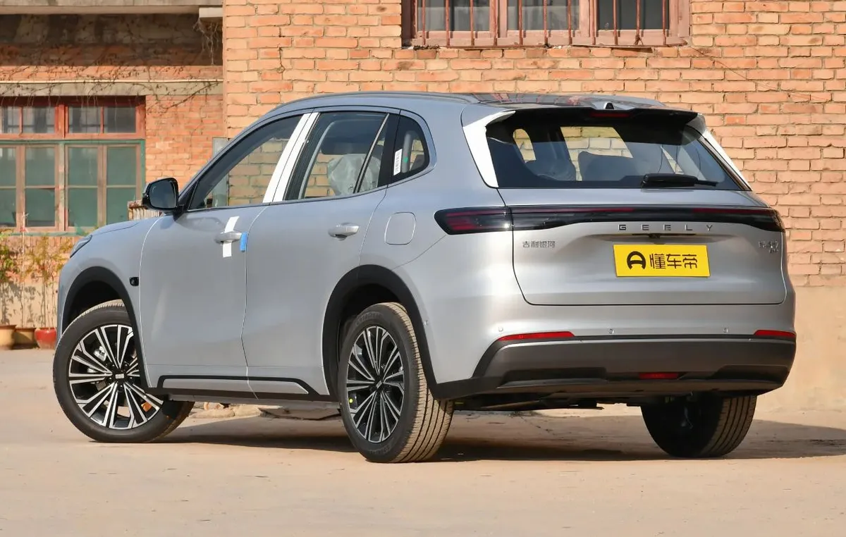 GEELY STARSHIP 7 135 2026