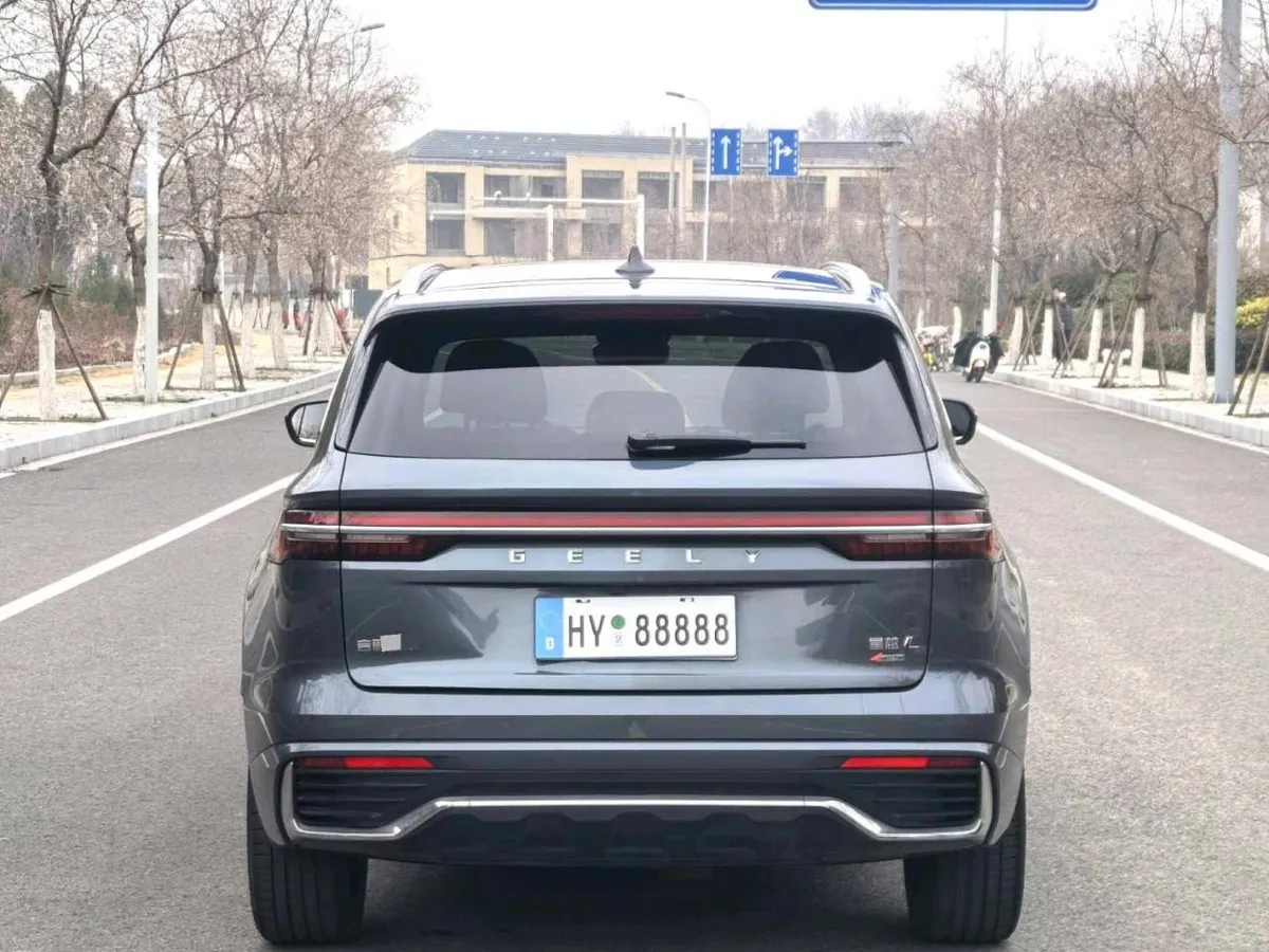 GEELY MONJARO 2022