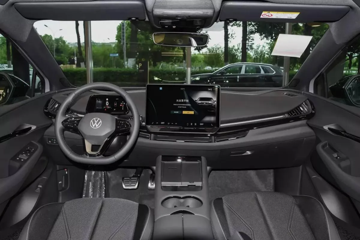 VOLKSWAGEN ID 2025