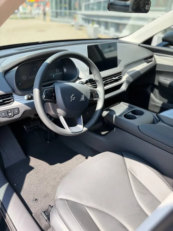 HONGQI E-QM5 500KM TRAVEL EDITION 2025