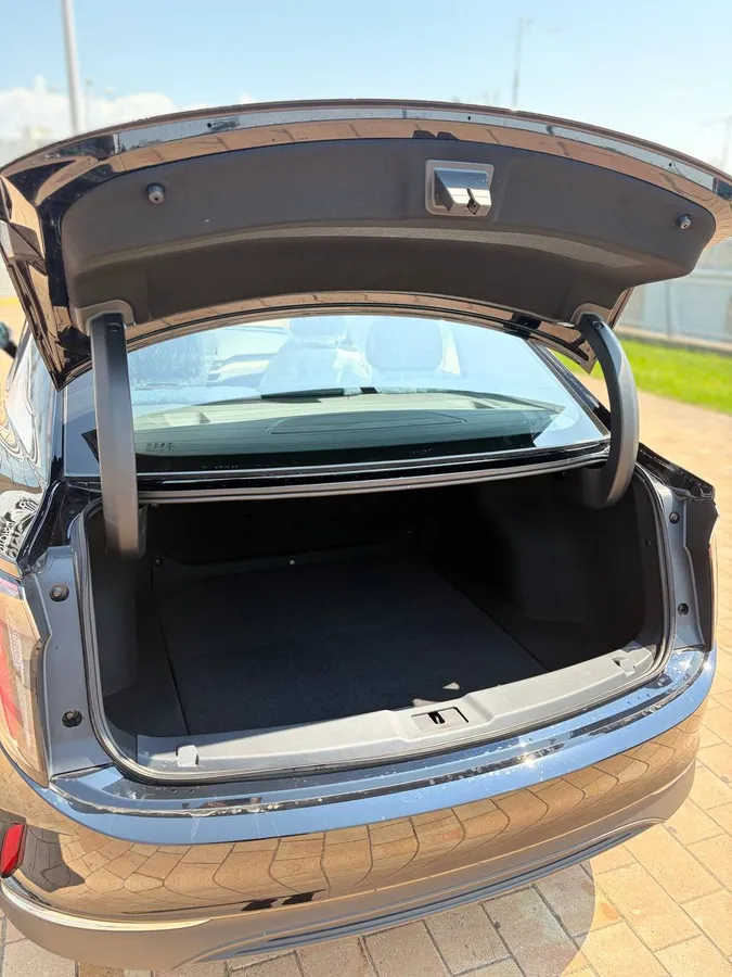 HONGQI E-QM5 500KM TRAVEL EDITION 2025