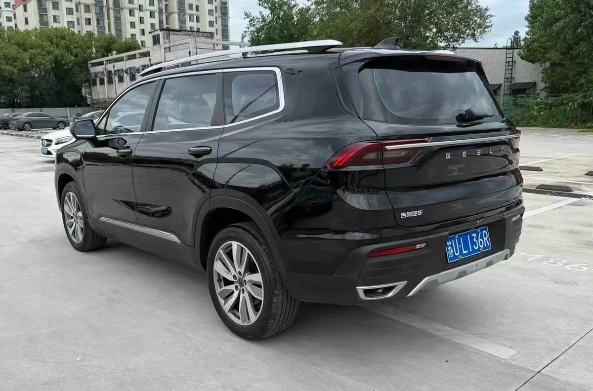 GEELY OKAVANGO 2022
