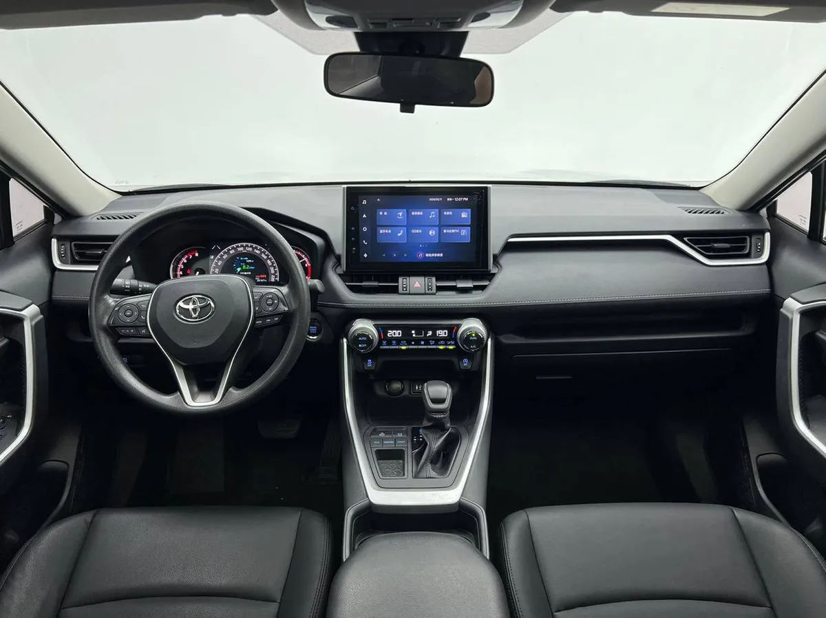 TOYOTA RAV4 2022