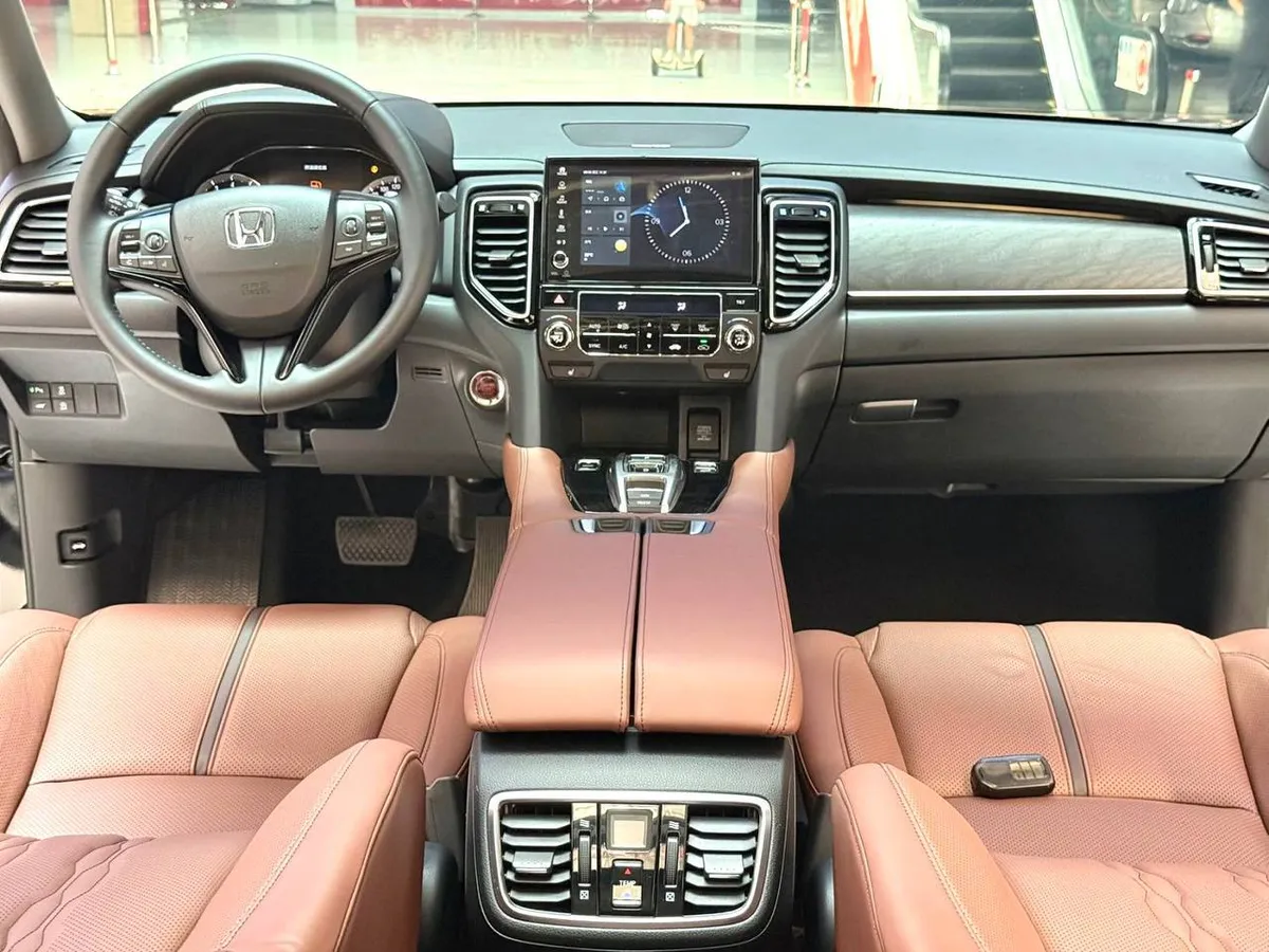 HONDA UR-V PREMIUM 2023