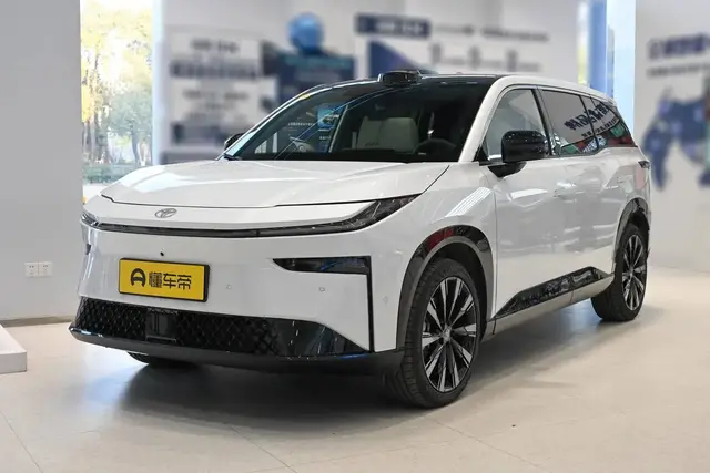 TOYOTA BZ3X 2025